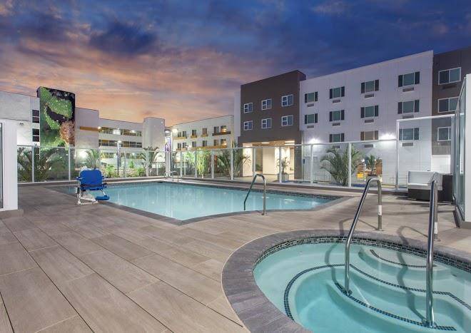 Wyndham anaheim hotel