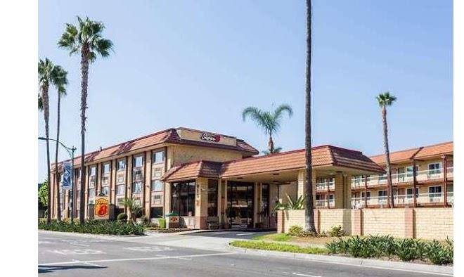 Super 8 by wyndham anaheim disneyland drive
