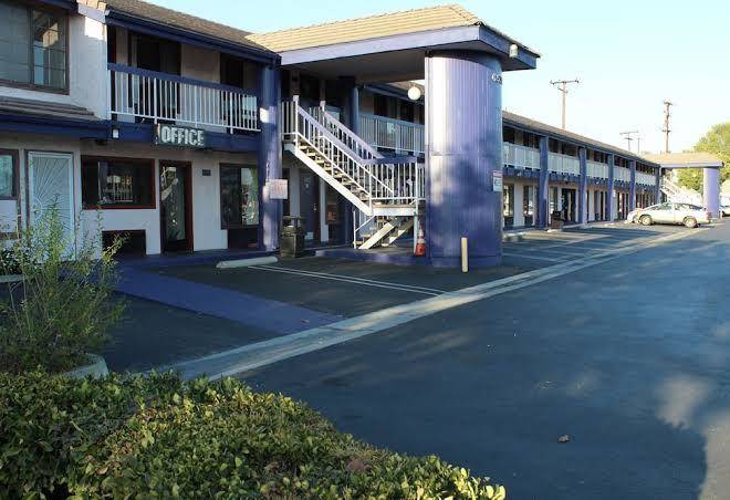 Travelodge By Wyndham Buena Park Image