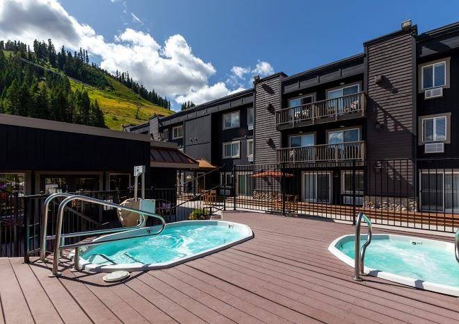 Red wolf lodge at squaw valley
