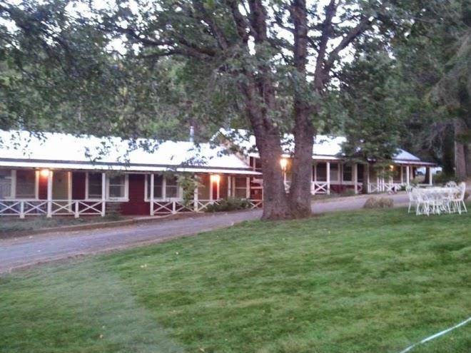 Hideaway motel and lodge