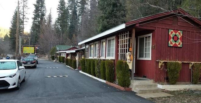 Pine hill motel