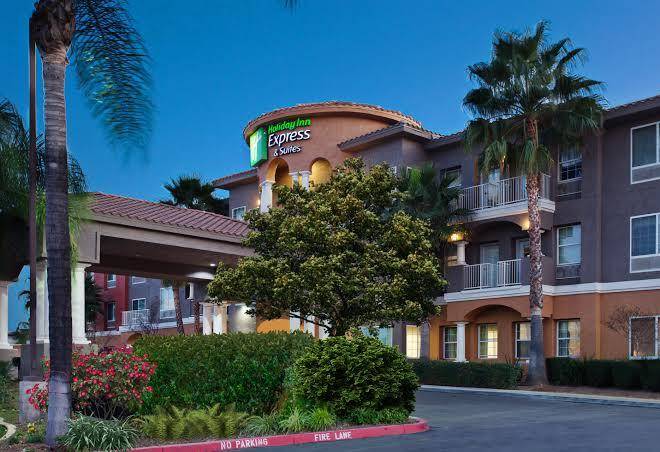 Holiday Inn Express & Suites Corona Image