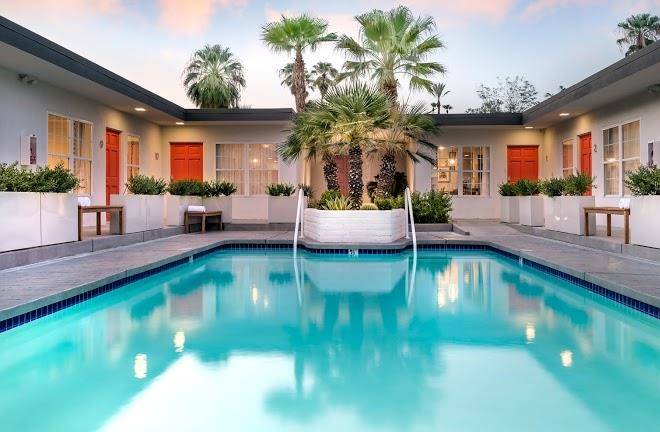 The weekend palm springs