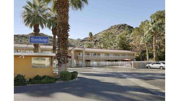 Travelodge By Wyndham Cathedral City Image