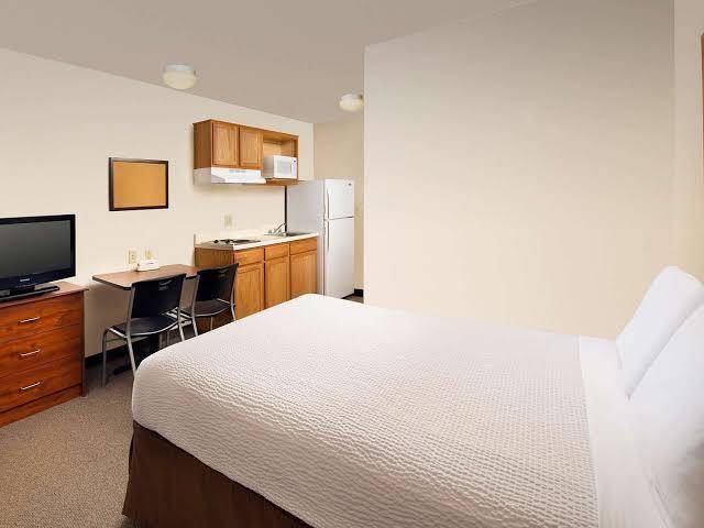 Woodsprings suites