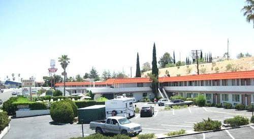 Desert inn motel