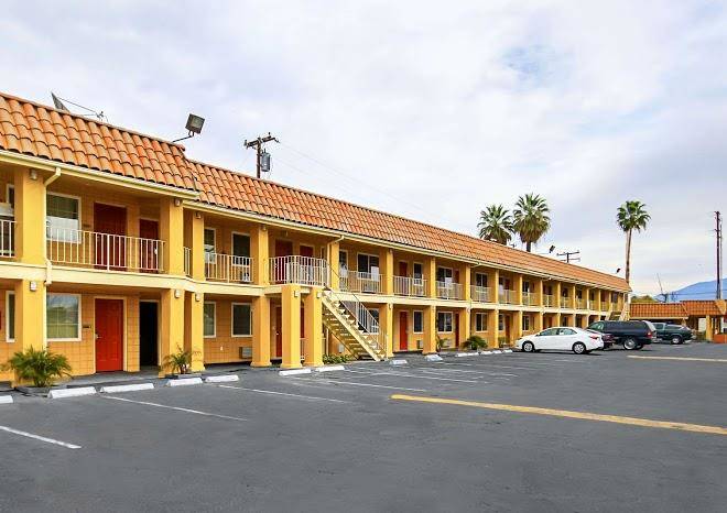 Econo lodge san bernardino i 215