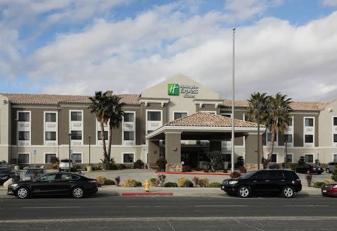 Holiday inn express & suites hesperia