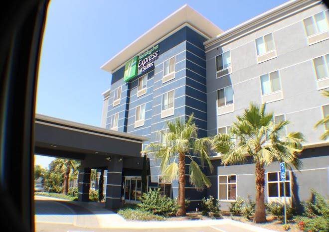 Holiday inn express & suites loma linda san bernardino s