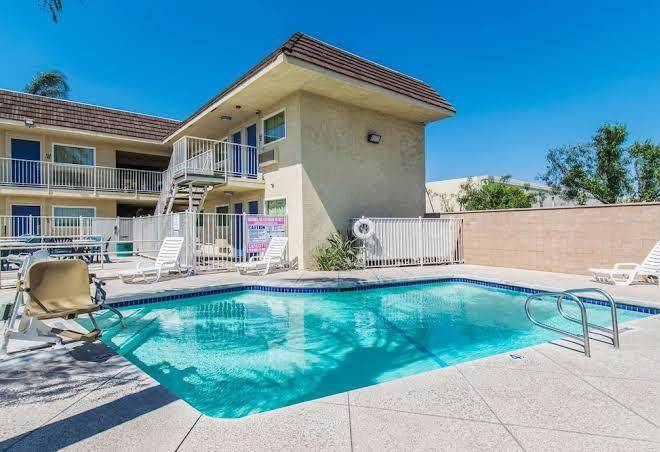 Motel 6 ontario ca airport
