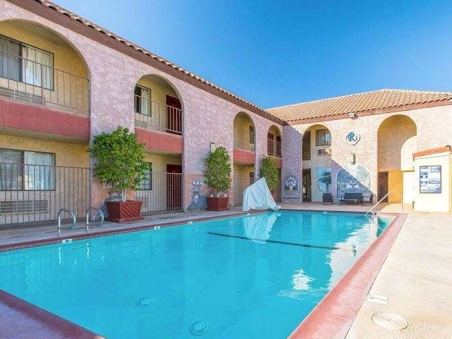 Rodeway inn & suites