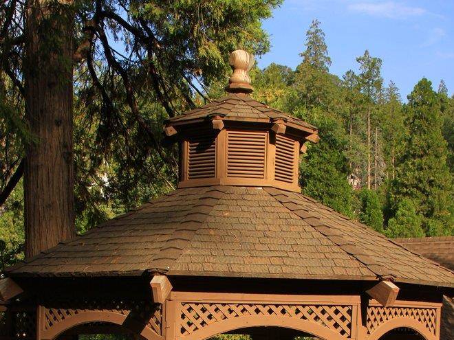 Saddleback inn