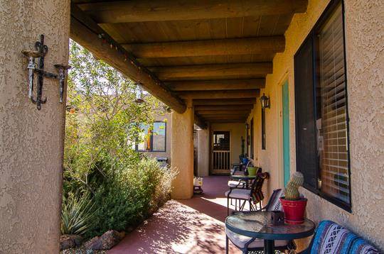 The desert lily b&b