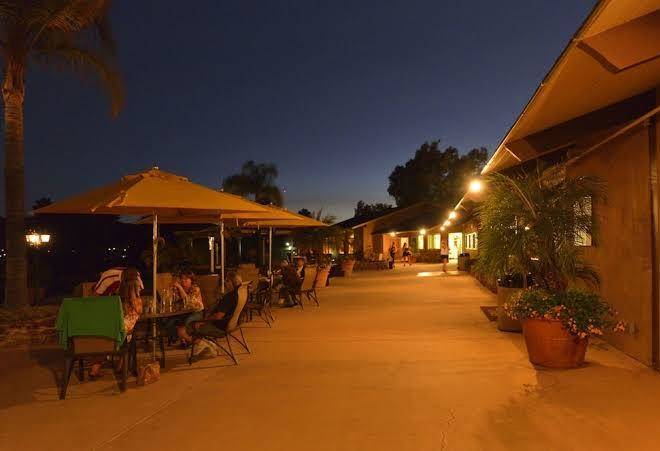 Carlton oaks country club