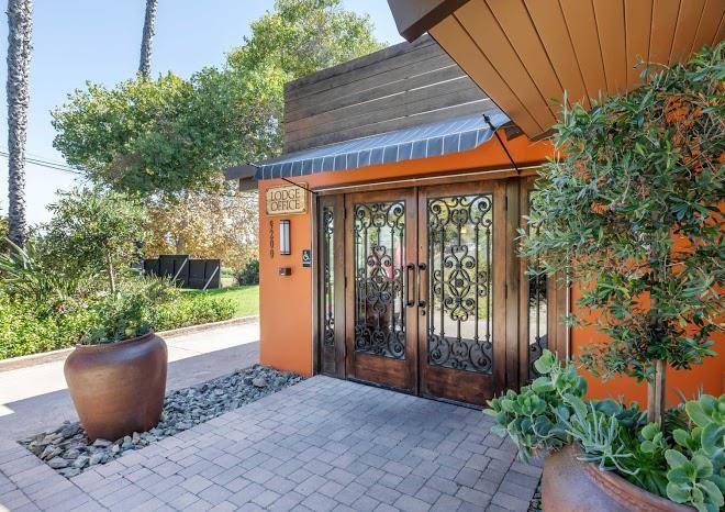 Carlton oaks lodge ascend hotel collection