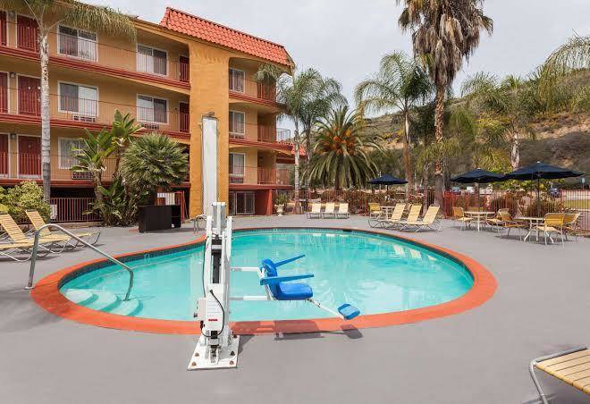 Days inn by wyndham mission valley qualcomm stadium sdsu