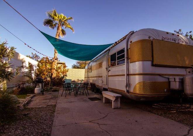 Desert sands vintage rv park
