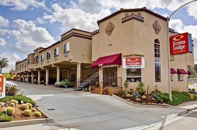 Econo lodge inn & suites fallbrook downtown