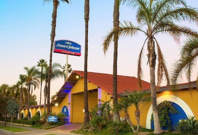 Howard johnson by wyndham national city san diego south