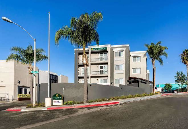 La Quinta Inn & Suites By Wyndham San Diego Mission Bay Image