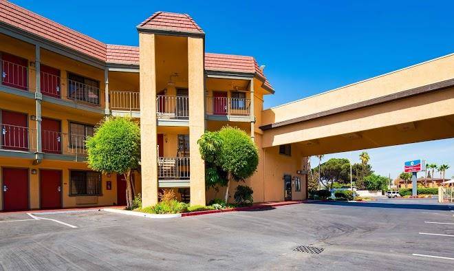 Surestay Plus Hotel By Best Western El Cajon Image