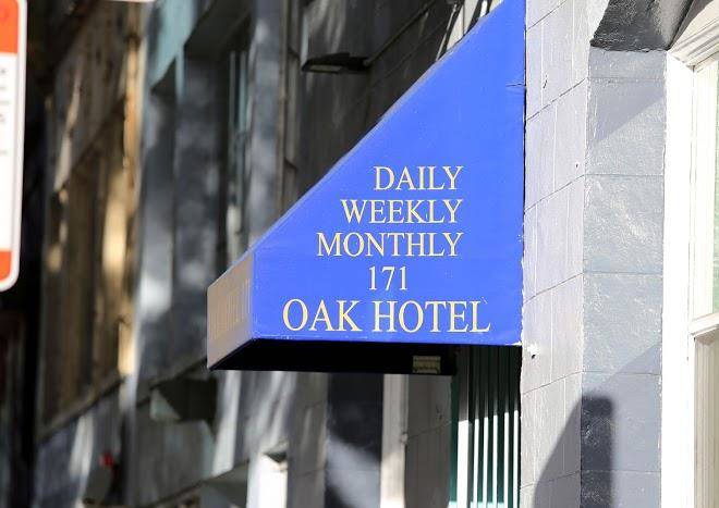 Oak hotel