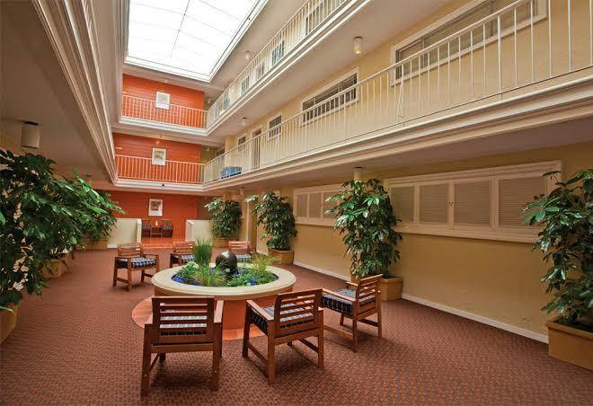 Suites at fisherman's wharf