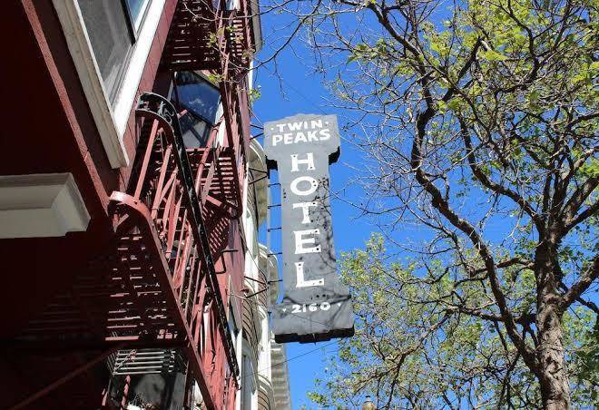 Twin peaks hotel
