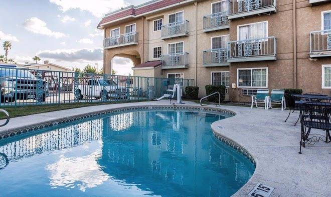 Econo lodge Tracy
