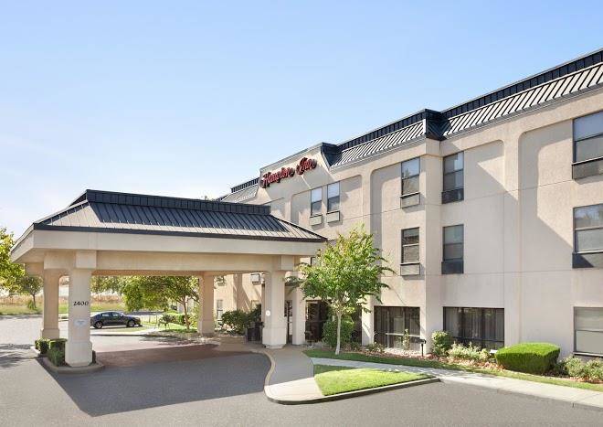 Hampton inn tracy