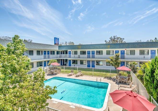 Motel 6 tracy ca