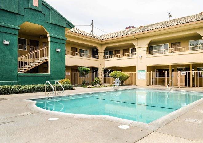 Quality inn & suites lathrop