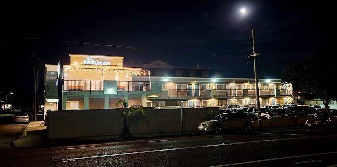 Beachwalker inn & suites