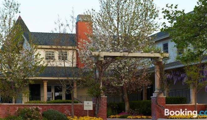 Summerwood inn