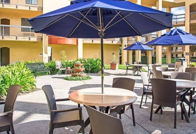 Comfort inn & suites