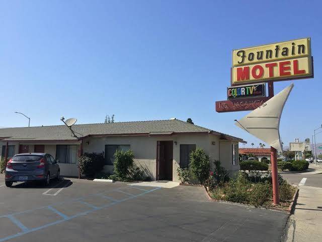 Fountain motel