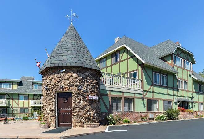 Svendsgaard's danish lodge americas best value inn