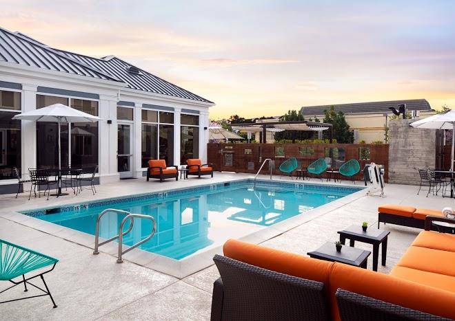 Aloft mountain view