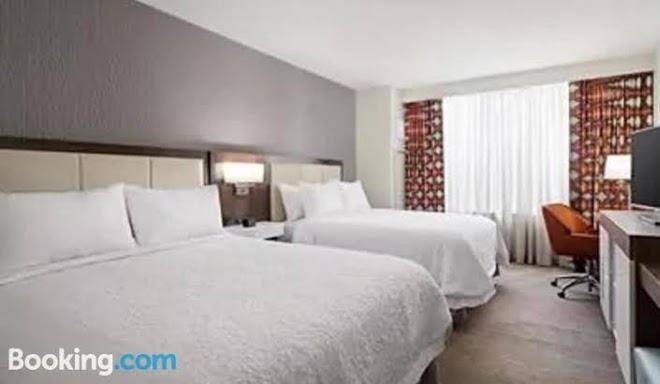 Hampton inn & suites gilroy