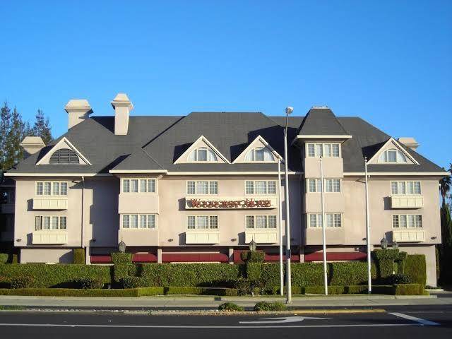 Woodcrest hotel