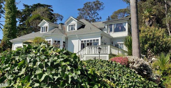 Monarch cove inn