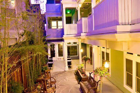 Pacific blue inn