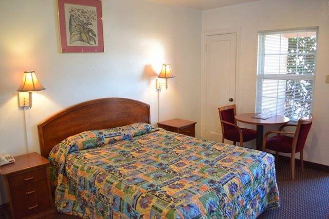 Santa cruz inn