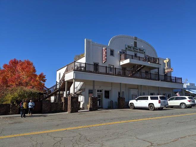 Fall river hotel & restaurant