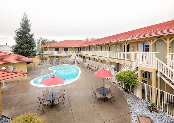 Red lion inn & suites redding