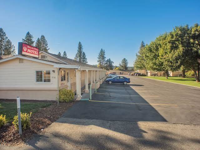 Shasta pines motel & suites