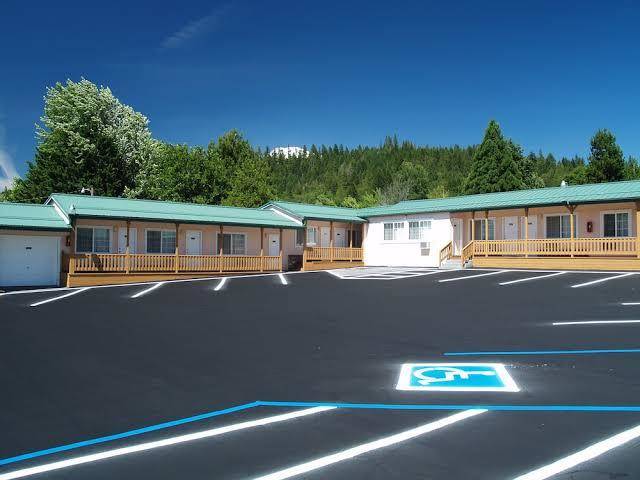 Evergreen lodge