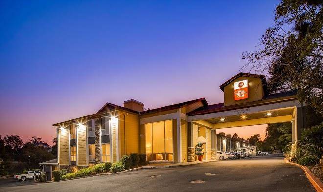 Best western plus heritage inn