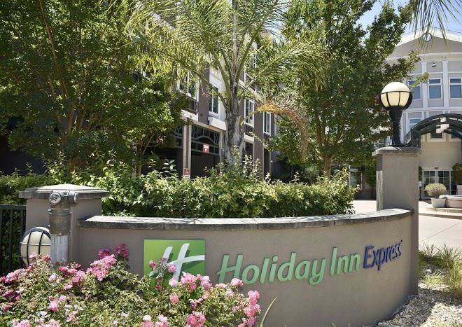 Holiday inn express windsor sonoma wine country